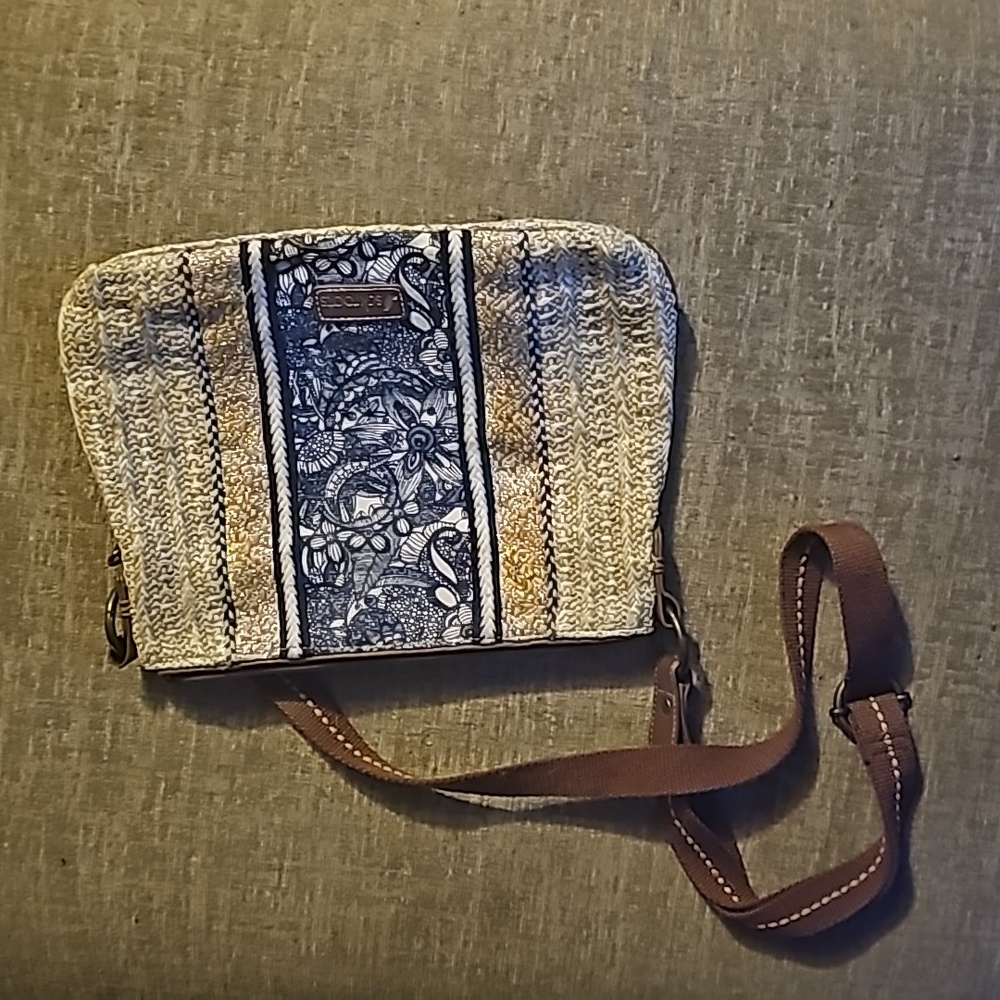 SAKROOTS Roma Recycled straw Purse
